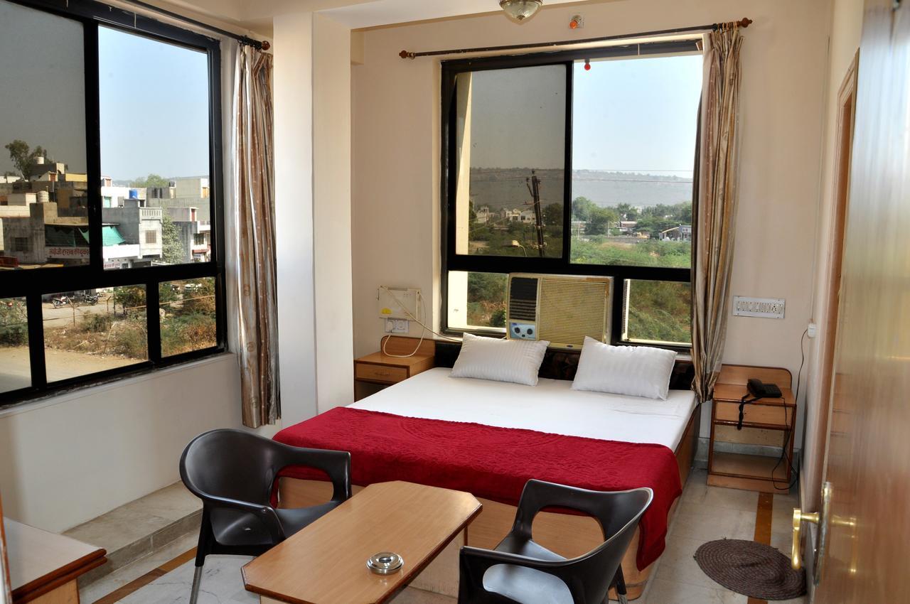 Hotel Kirti Plaza Chittorgarh Exterior photo